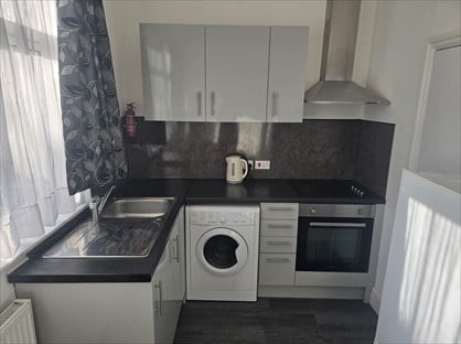 Studio Flat, Thornlaw Road, SE27
