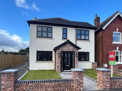 4 Bed Detached House, Old Chirk Road, SY11