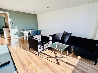 Room in a Shared Flat, Stobcross Street, G3