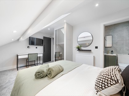 Studio Flat, Lovely Lane, WA5