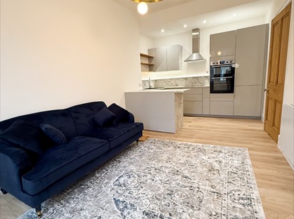 1 Bed Flat, Downfield Place, EH11