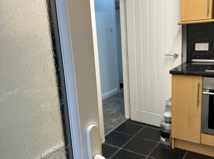 1 Bed Flat, Mowbray Rd, LL30