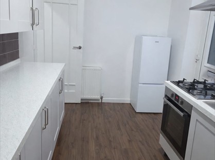 2 Bed Terraced House, South View Terrace, WF13
