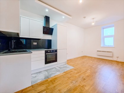 1 Bed Flat, Northfield House, SS2