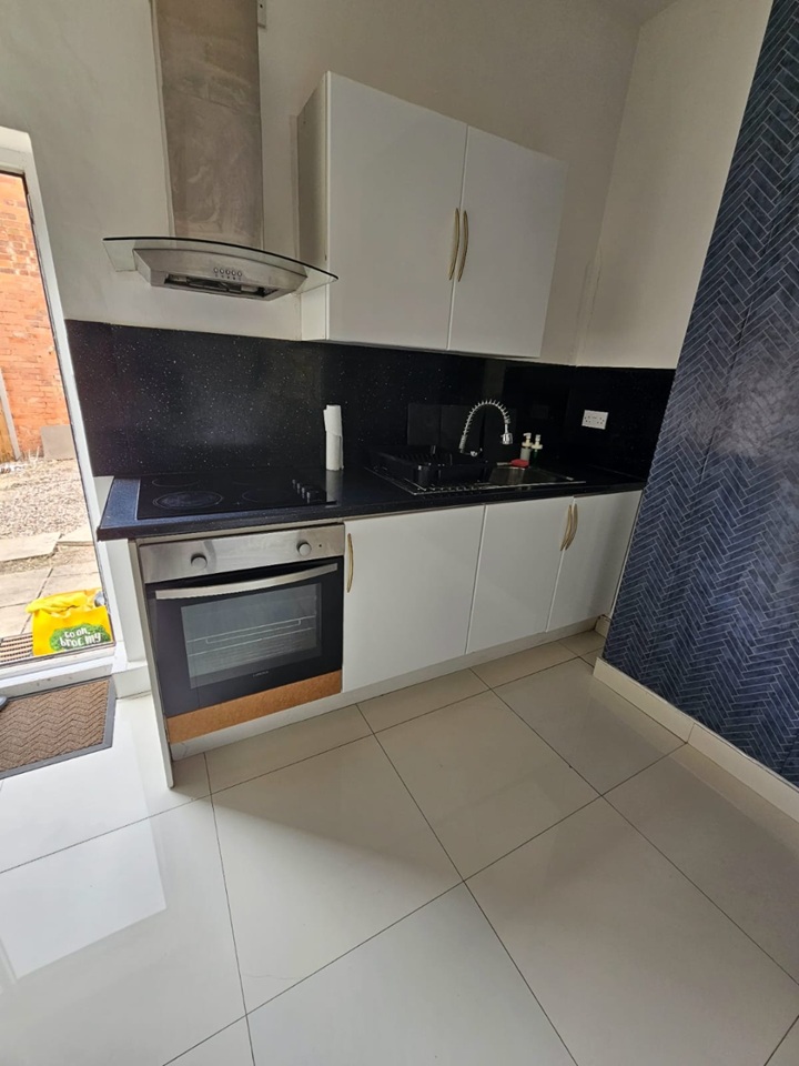2 Bed Flat, Aylestone Road, LE2 photo 5