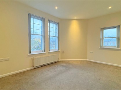 2 Bed Flat, Wernbrook Street, SE18