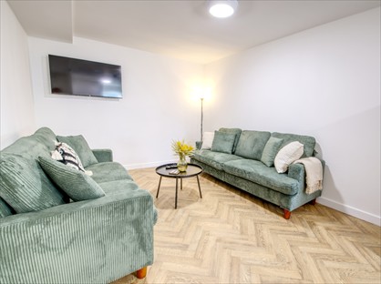 5 Bed Semi-Detached House, Coatham Road, TS10