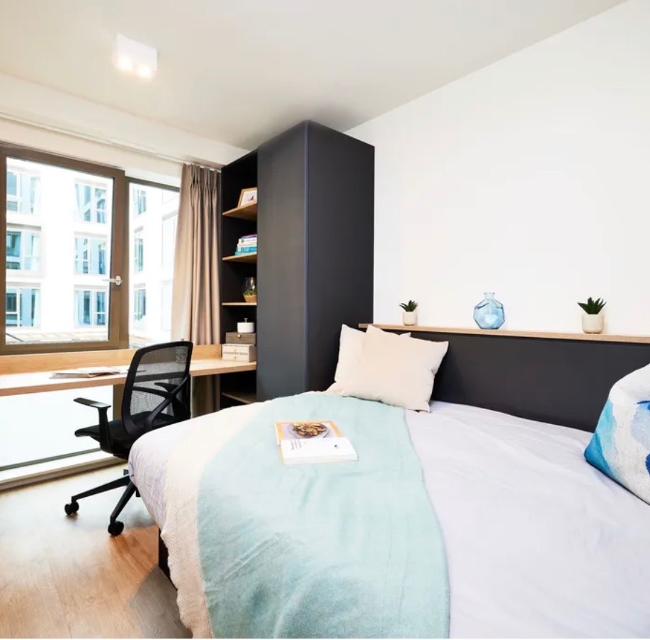 5 Bed Flat, De Montfort Way, CV4, N1 7GU