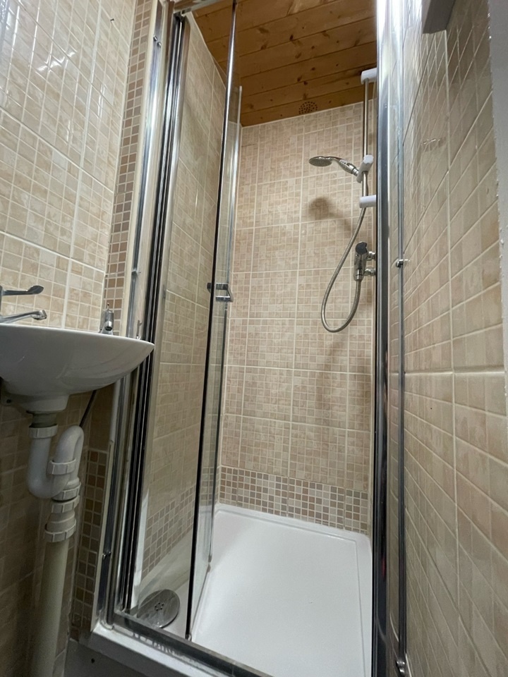 Additional image 3 of Room in a Shared House, College Road, RG6, N1 7GU