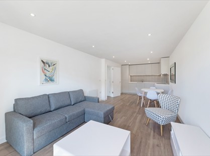 2 Bed Flat, Castleton House, NW9