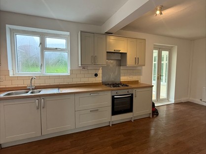 3 Bed Semi-Detached House, Welbeck Avenue, DL1
