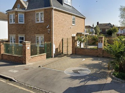 2 Bed Flat, Nicholson Road, CR0