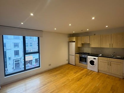 2 Bed Flat, Shoreditch High Street, E1
