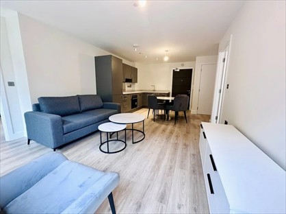 2 Bed Flat, Boulevard Plaza, B5