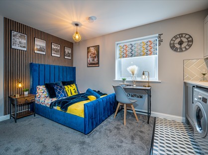 Studio Flat, Deacon Street, SN1