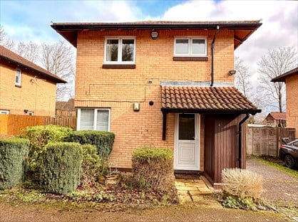 3 Bed Detached House, Bowood Court, MK8