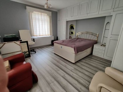 Room in a Shared House, Pettits Lane, RM1