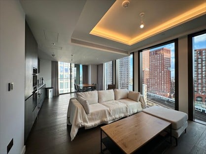 3 Bed Flat, Carnation Way, SW8