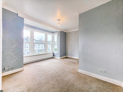 1 Bed Flat, Finchley Road, SS0