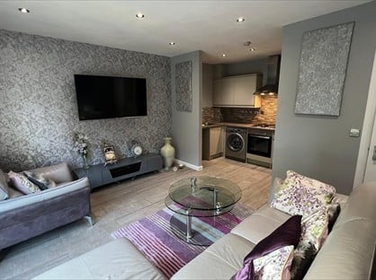 2 Bed Maisonette, Primrose House, S6