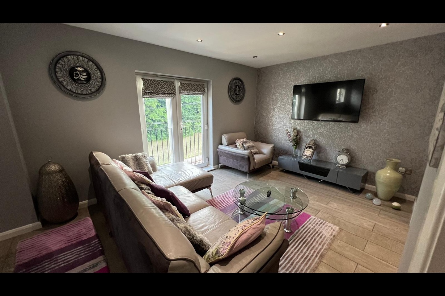 2 Bed Maisonette, Primrose House, S6 photo 4