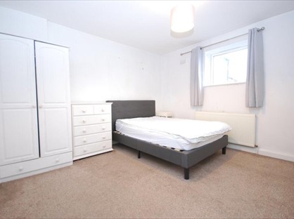 3 Bed Flat, Balham High Road, SW17