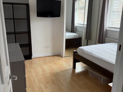 Room in a Shared House, Montrose Avenue, HA8