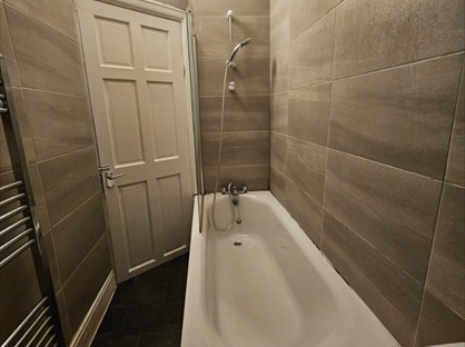 3 Bed Semi-Detached House, Salisbury Drive, M25