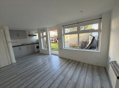 Studio Flat, St. Marys Road, UB3