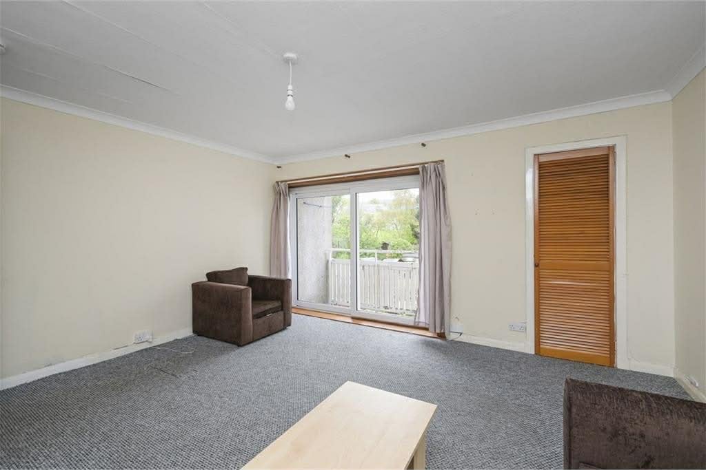 2 Bed Flat, Oxgangs Green, EH13, N1 7GU