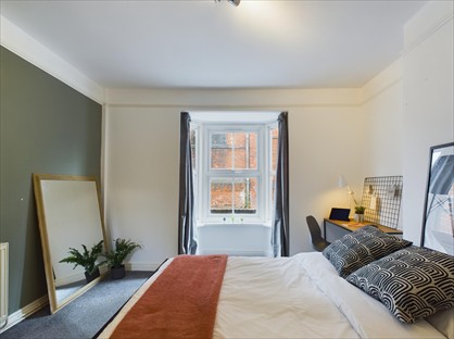 Room in a Shared House, Charles Street West, LN1