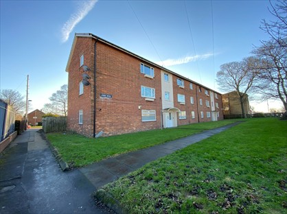 2 Bed Flat, Morrit Court, NE7