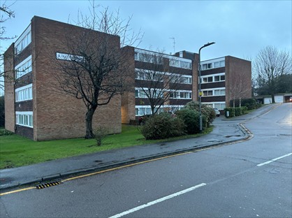2 Bed Flat, Radford Court, CM12