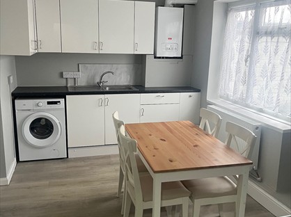 Room in a Shared Flat, Shenley Road, WD6