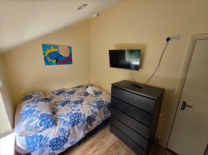 Room in a Shared House, Park Avenue, NW2