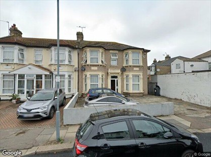 Room in a Shared House, Mayfair Avenue, IG1