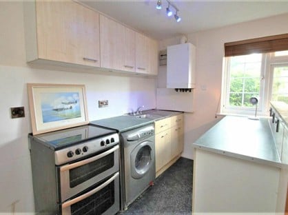 1 Bed Flat, Alexandra Road, GU14