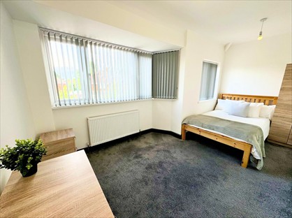 Room in a Shared House, Hill Top Road, B31