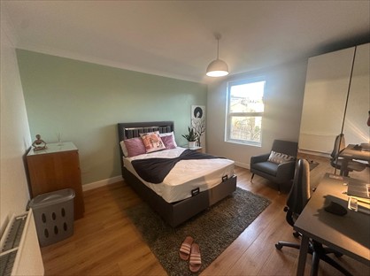 Room in a Shared House, Queens Road, E11
