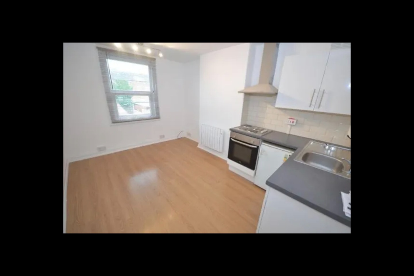 Bedsit, Uppingham Road, LE5, N1 7GU