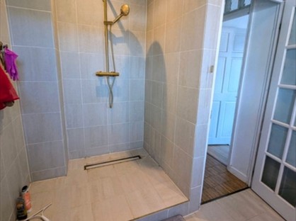 Room in a Shared House, London, N17