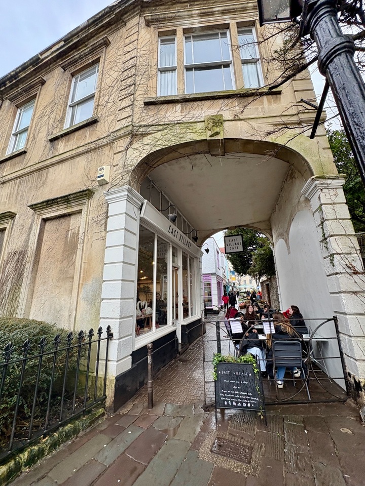 Additional image 10 of 2 Bed Flat, Victoria Square, BS8, N1 7GU