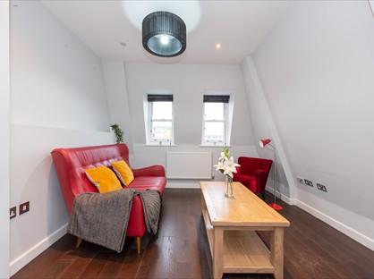2 Bed Flat, Regan Way, N1