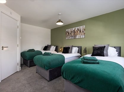 2 Bed Flat, Acacia Garth, LS14