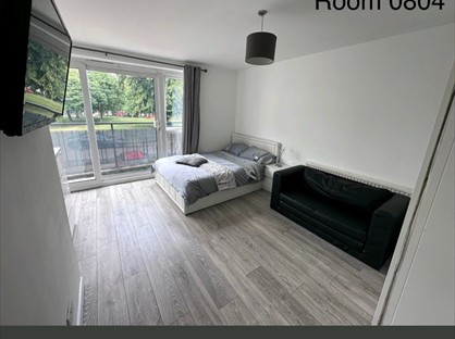 Room in a Shared House, Perry Hill, CM1