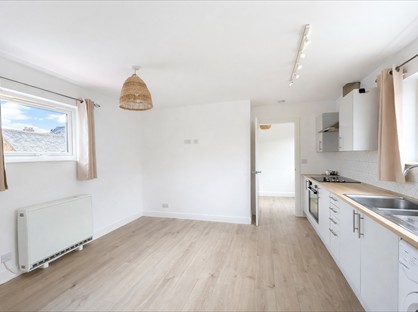 1 Bed Flat, West Street, ME10
