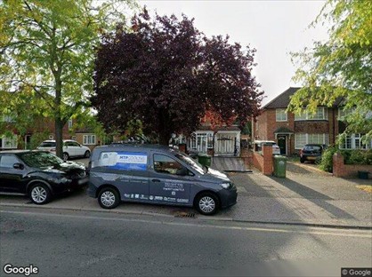 5 Bed Semi-Detached House, Clare Road, TW19