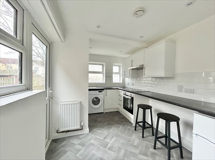 2 Bed Flat, Alma Road, ME12