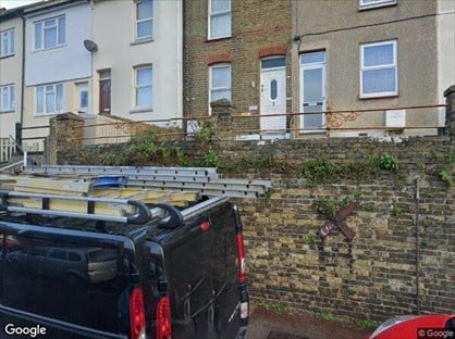 3 Bed Terraced House, Constitution Road, ME5