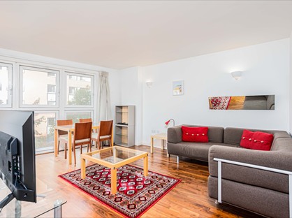 1 Bed Flat, New Providence Wharf, E14
